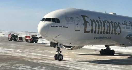 Canada - Chicago-gebonden vlucht vanuit Dubai maakt een noodstop op de luchthaven van Winnipeg