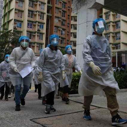 Hong Kong, rekor 614 vaka bildirildiği için Kovid-19 hastalarına karantina kampı açtı