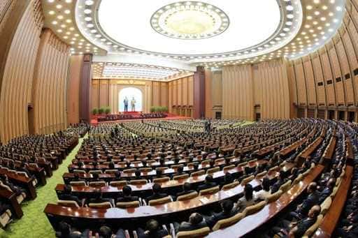 Северна Корея обещава да стимулира икономиката на фона на „сложни проблеми“