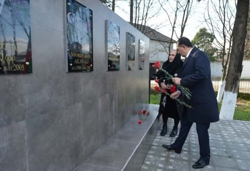 Azerbaycan - Lenkeran'da şehitlerin hatırası ölümsüzleştirildi