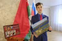 Dnepr meriyası yaxınlığında Belarus bayrağı müxalifət bayrağı ilə əvəz edilib.