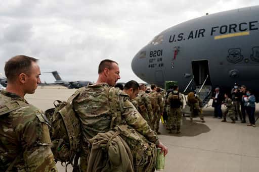 Съединените щати ще разположат войски в Полша, за да евакуират своите граждани от Украйна