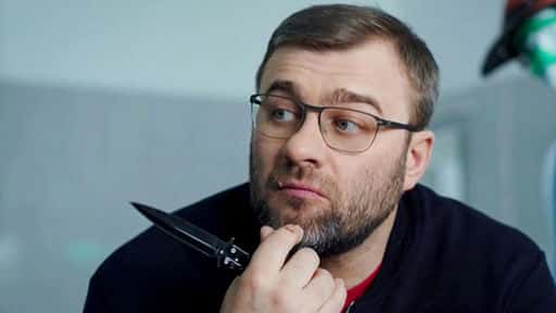 Porechenkov bekritiseerde de Slag om paranormaal begaafden vanwege charlatans