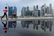 Сингапур облекчава загрижеността за задаващото се увеличение на данъците