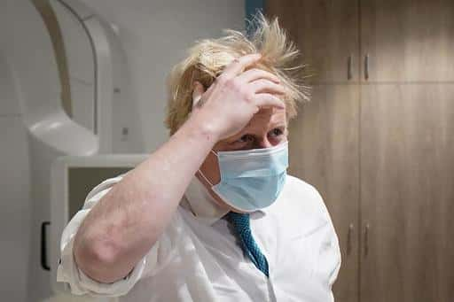 Boris Johnson reinicia escritório em tentativa de superar 'partygate'