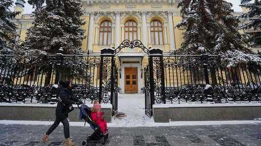 Наввипередки з інфляцією