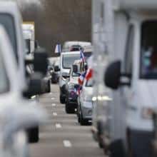 Макрон призвал к спокойствию на фоне приближения «конвоя свободы» в Париже