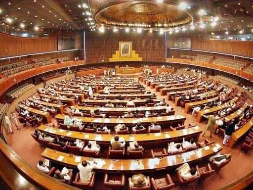 Pakistan – Senat je odboru predložil štiri predloge zakona