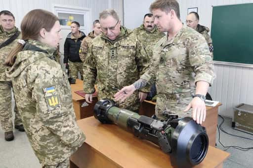 Британски инструктори завършиха работа в Украйна
