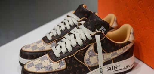 Venda de 200 pares de sapatos Virgil Abloh pela Sotheby's atinge US$ 25 milhões