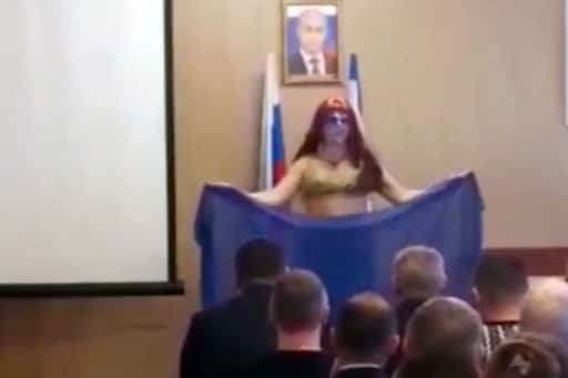 Влада Криму відреагувала на ролик з танцем живота в одній із місцевих адміністрацій