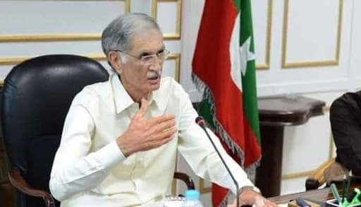 Pakistan - Pervez Khattak presiede la riunione per discutere i preparativi di PTI per i sondaggi LG