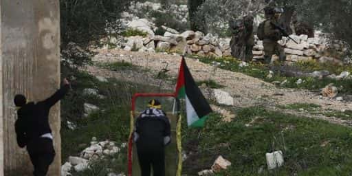 İşğalçı İsrail qüvvələri fələstinlilərə qarşı cinayətlərini davam etdirir