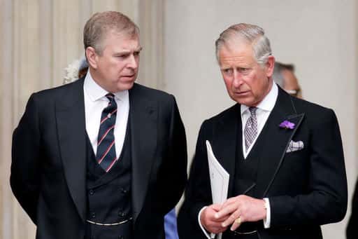 Prins Charles beval prins Andrew om 'uit het zicht' te gaan van Windsor Castle