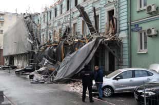 Rusland - In Sochi werd een lokaal noodregime ingevoerd op de plaats van een huis met scheuren