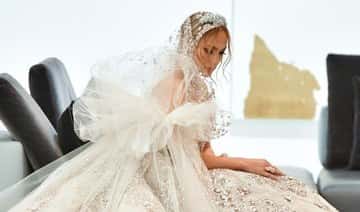 Saoedi-Arabië - Jennifer Lopez loopt door het gangpad in de trouwjurk van Zuhair Murad in 'Marry Me'
