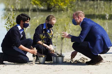 Oriente Médio - Príncipe William se concentra na conservação durante a primeira viagem aos Emirados Árabes Unidos