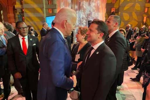 CNN: Zelensky ha chiesto a Biden di venire in Ucraina il prima possibile