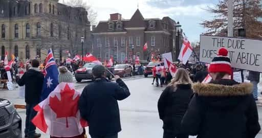 Canadá - mais 1 prisão durante a noite no protesto do mandato de Fredericton, drones proibidos na área