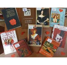 Читателей библиотеки «Искра» 14 февраля встретит тематическая выставка о любви и вине