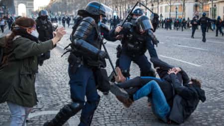 Polícia de Bruxelas aguarda Comboio da Liberdade