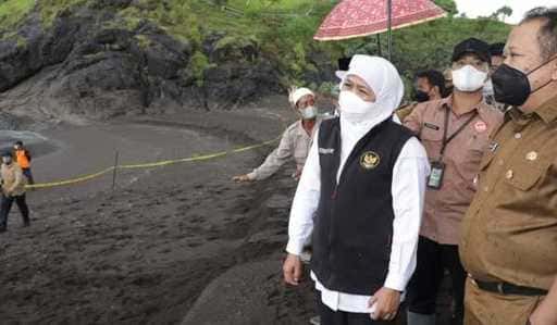 Gouverneur van Oost-Java: deelnemers aan het dodenritueel in Jember geven niet om het verbod