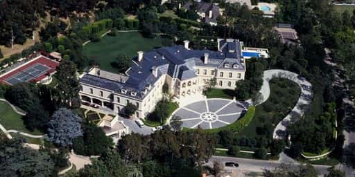 Famosa Spelling Manor em Los Angeles é vendida por US$ 165 milhões