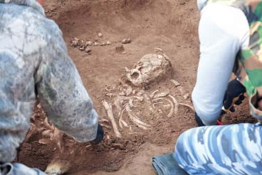 روسيا - تم الكشف عن مقبرة جماعية عمرها 5000 عام