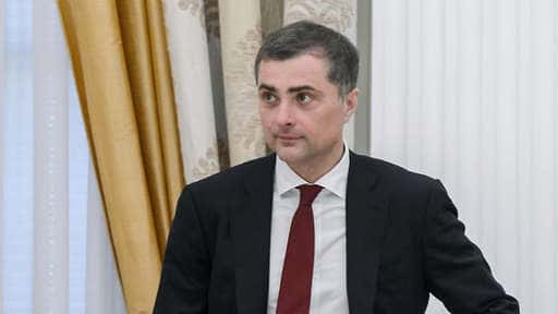 Surkov cree que Rusia está abarrotada en sus modernas fronteras occidentales