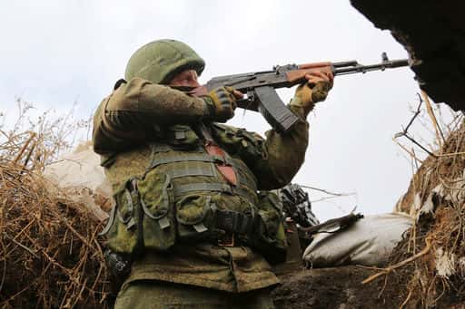 LPR:s folkmilis öppnade eld mot säkerhetsstyrkorna i Ukraina efter en soldats död