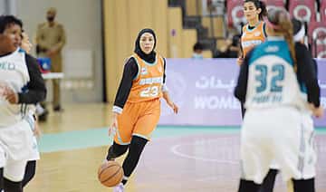 تحتضن المملكة العربية السعودية جيلها الأول من كرة السلة النسائية