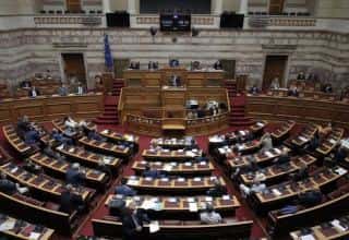 Grški parlament je potrdil zakon o nakupu bojnih letal