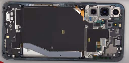 Disassembled Samsung Galaxy S22 + showed on video