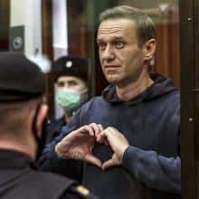 Um novo julgamento contra Navalny começou na Rússia