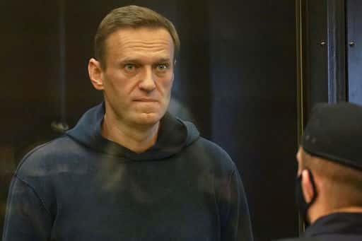 La corte ha iniziato a esaminare il caso di Navalny per frode e oltraggio alla corte
