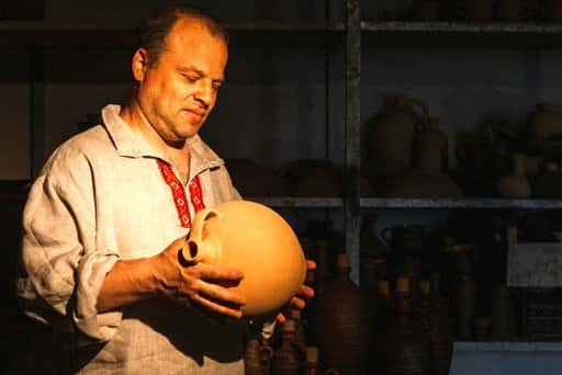 Correspondente da SOYUZ descobriu os segredos únicos da cerâmica antiga