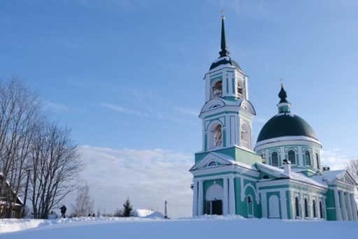 Russland - Restaurierung der Kirche der Heiligen Dreifaltigkeit in der Region Nowgorod abgeschlossen