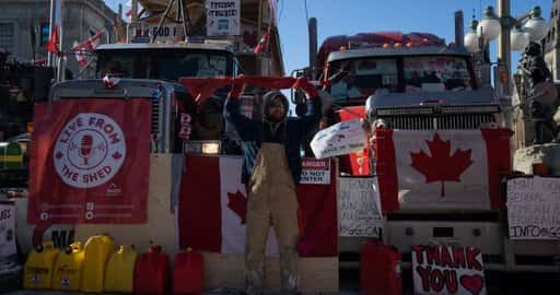 Canadá - Apoiadores do comboio de Ottawa dispensam a autoridade da Lei de Emergências, sem planos de sair