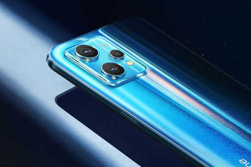 Realme introduced color-changing smartphones