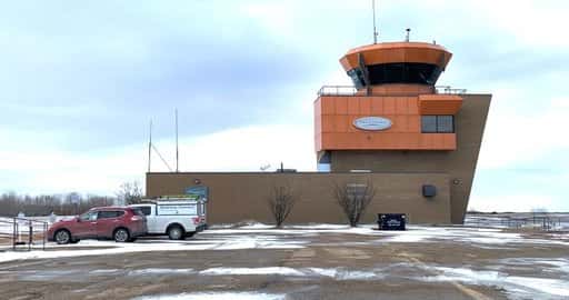 Kanada - Policijska služba Edmontona brani lastništvo skrivnega letala