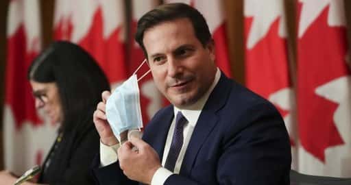 Kanadský minister pre verejnú bezpečnosť vytvoril priamy vzťah medzi protestmi v Coutts v Ottawe