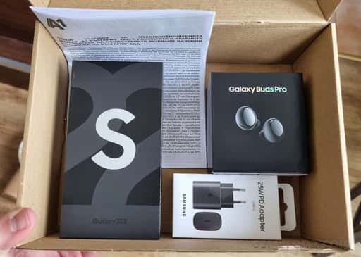 Samsung Galaxy S22 com Galaxy Buds Pro de presente e fonte de alimentação já enviada para usuários na Europa