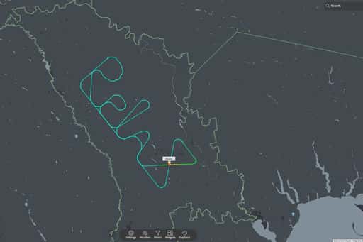 Pilot letala je na nebu blizu Ukrajine zapisal besedo relax.