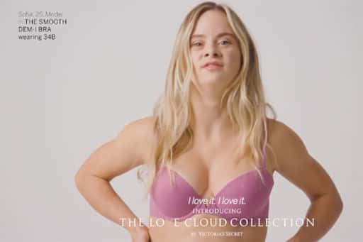 Modell med Downs syndrom är ansiktet utåt för Victoria's Secret för första gången