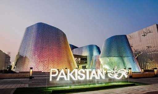 Pakistan - FM besöker Pak, Saudi- och kinesiska paviljonger på Dubai Expo 2020