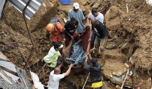 Наводнение и свлачище в Бразилия, броят на жертвите достига 104 души
