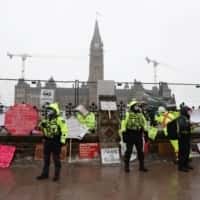 Kanadas polis är inställd på närmare åtgärder för att rensa lastbilsförares protester