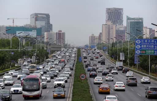 La Chine a réduit les subventions pour les véhicules électriques et les ventes se sont immédiatement effondrées