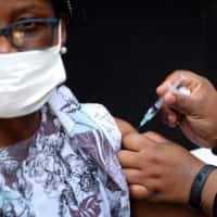 Čo robí Afrika, aby vyriešila nedostatok očkovania proti koronavírusu