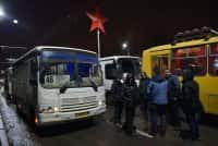 Russland - Mehr als 80 Busse mit Flüchtlingen aus dem Donbass kamen in der Region Rostow an